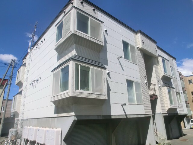 クラージュ福住IIの物件外観写真