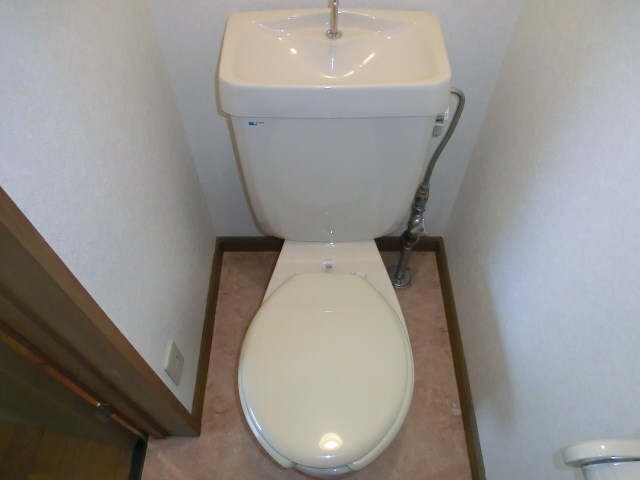 クラージュ福住IIの物件内観写真