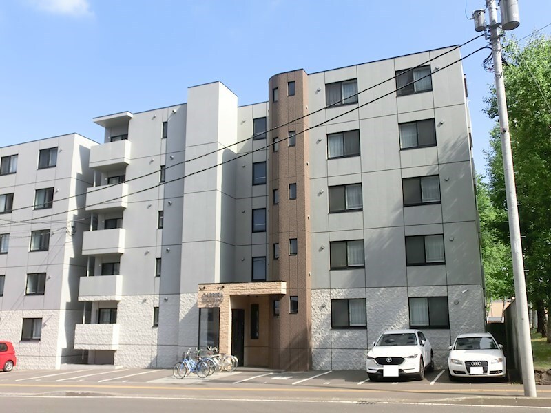 月寒EASTの物件外観写真