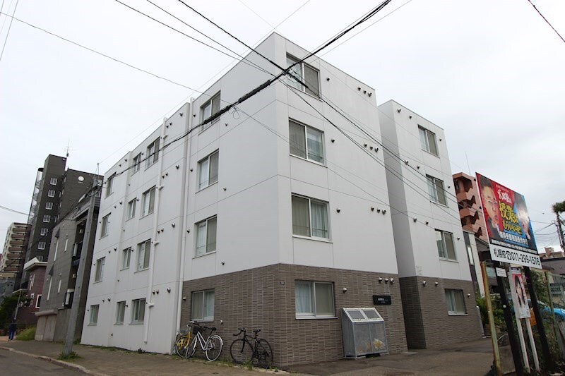 COMSA月寒中央の物件外観写真