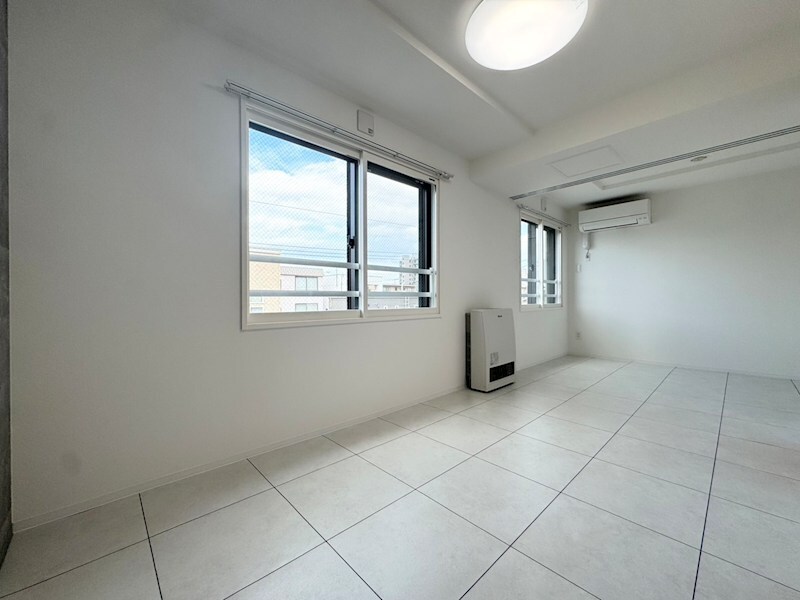 シティレジデンス福住の物件内観写真