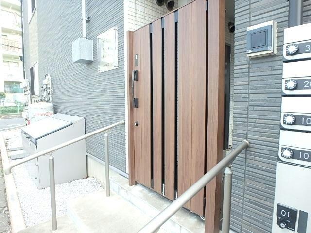 フィユフラッツ坂戸の物件外観写真