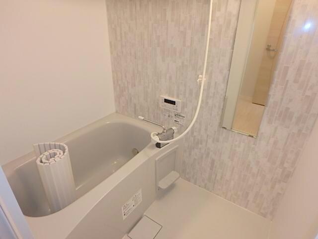 フロレゾンアサウミの物件内観写真