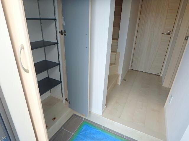 フロレゾンアサウミの物件内観写真