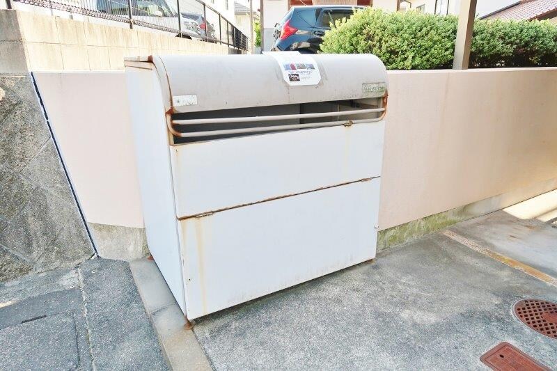 リヴェール中央の物件外観写真