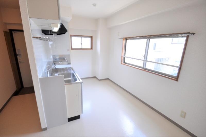 リヴェール中央の物件内観写真