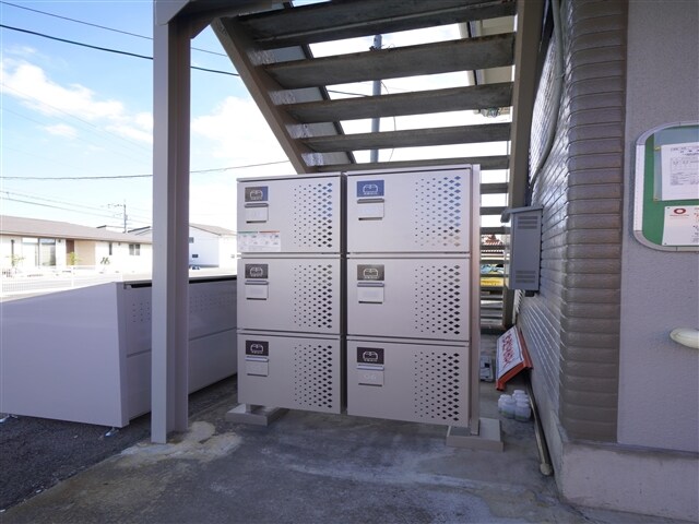 ヤングユーカリAの物件外観写真