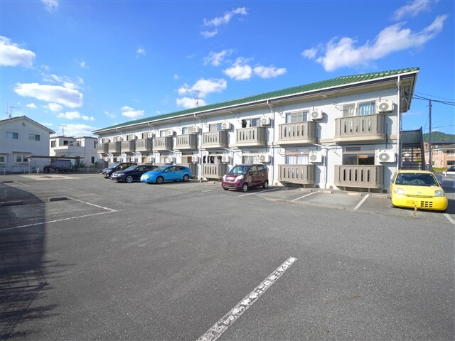 ヤングユーカリAの物件外観写真