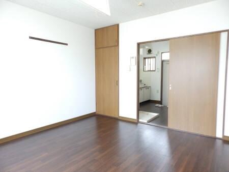 ヤングユーカリAの物件内観写真