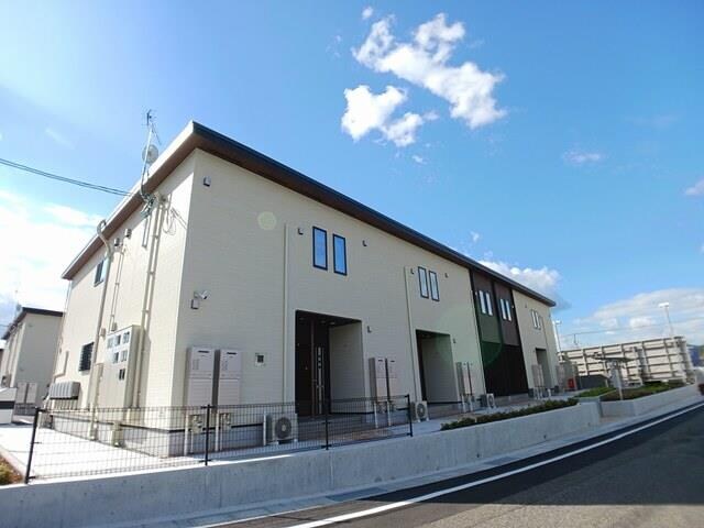 ファミリアメゾン　IIIの物件外観写真