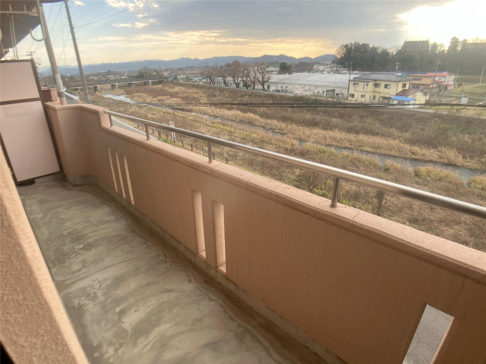 リバーサイド月崎Aの物件内観写真