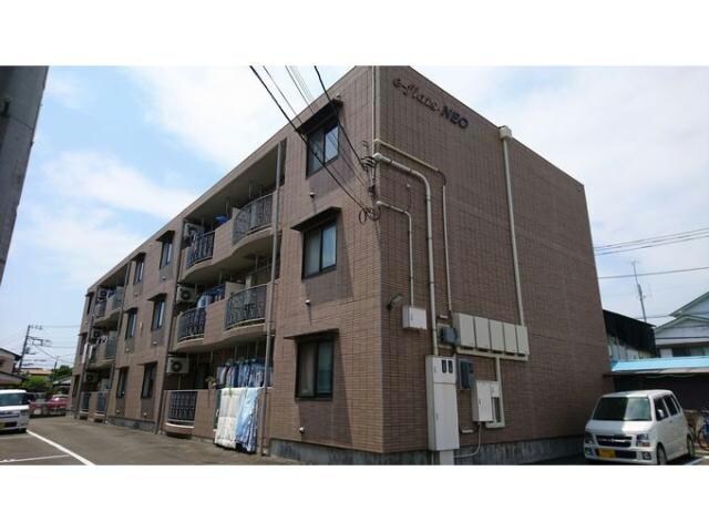 イーフラッツネオの物件外観写真