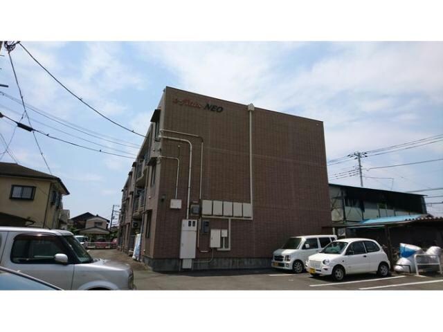 イーフラッツネオの物件外観写真