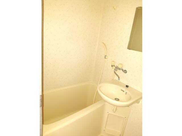 ロイヤルアウルの物件内観写真