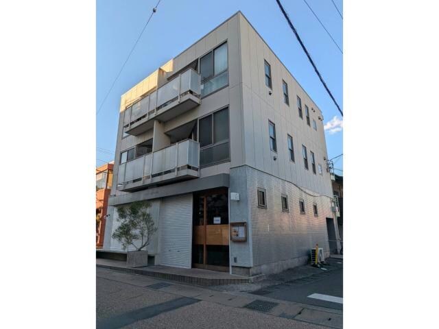 Ｓフラットの物件外観写真