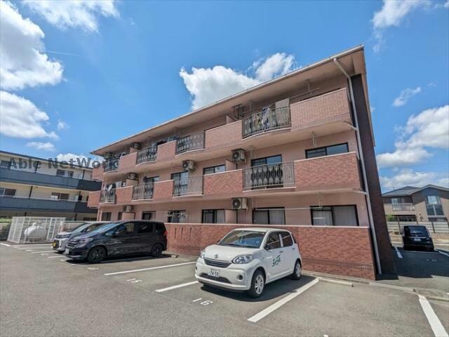 ロイヤルハイツ壱番館の物件外観写真