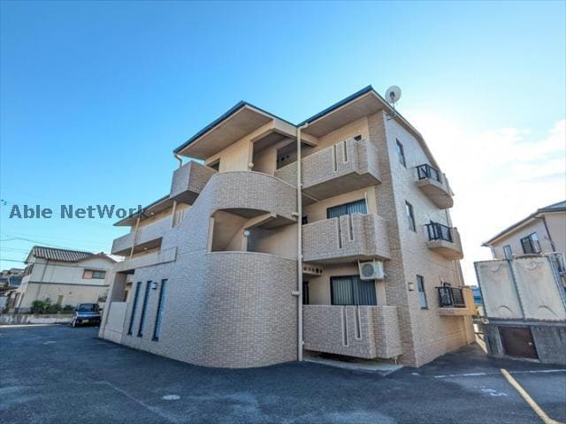 フォルス鷹丘の物件外観写真