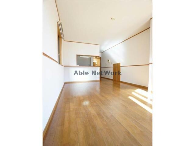 サンティパーク飯村北の物件内観写真