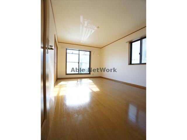 サンティパーク飯村北の物件内観写真