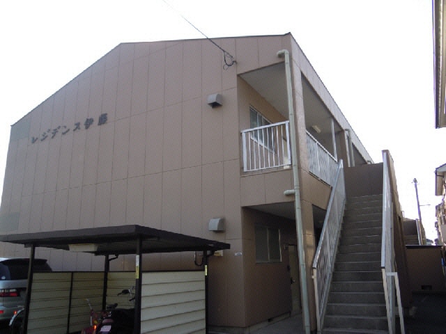 レジデンス伊藤の物件外観写真