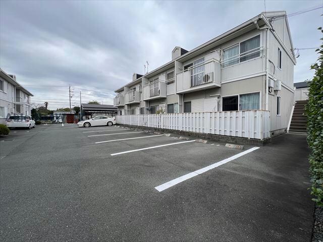 フレグランス牛川の物件外観写真