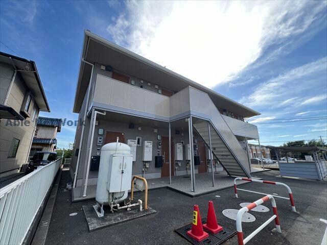 コンフォールの物件外観写真