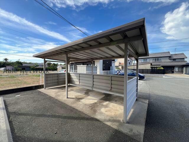 コンフォールの物件外観写真