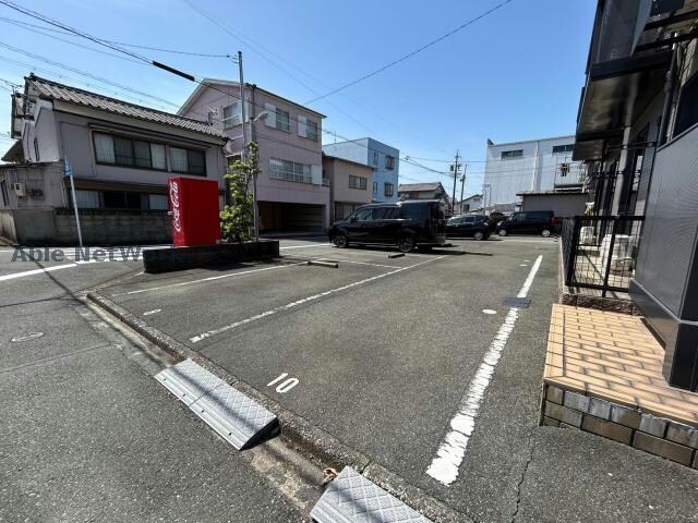 シンシア向山の物件外観写真