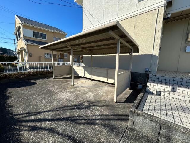 プロヴァンス飯村の物件外観写真