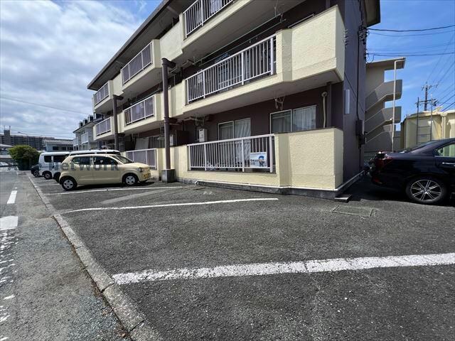 マキノマンションの物件外観写真