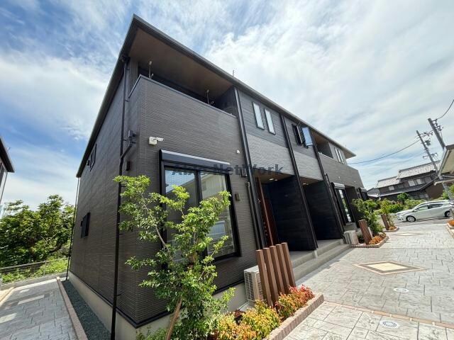 メゾンド　シャロレーⅠ・Ⅱの物件外観写真