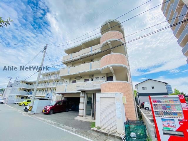 イー・ストレインの物件外観写真