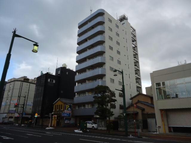 アーバンハウス西堀の物件外観写真