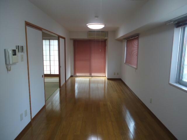 アーバンハウス西堀の物件内観写真