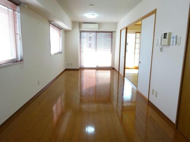 アーバンハウス西堀の物件内観写真