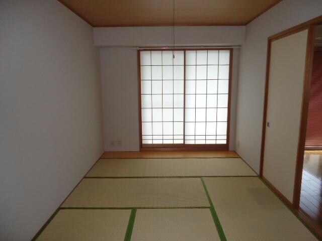 アーバンハウス西堀の物件内観写真