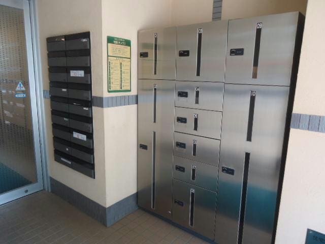 アーバンハウス西堀の物件外観写真