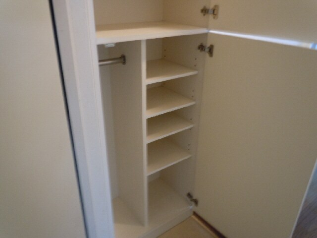 イズミサンリバー川岸の物件内観写真