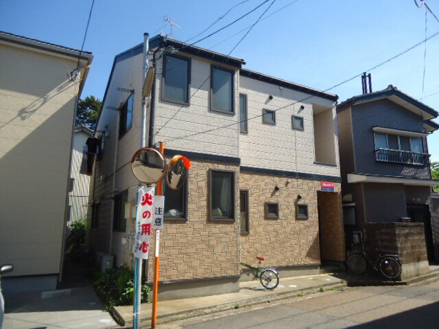 ＡＫＡＳＨＩⅡの物件外観写真