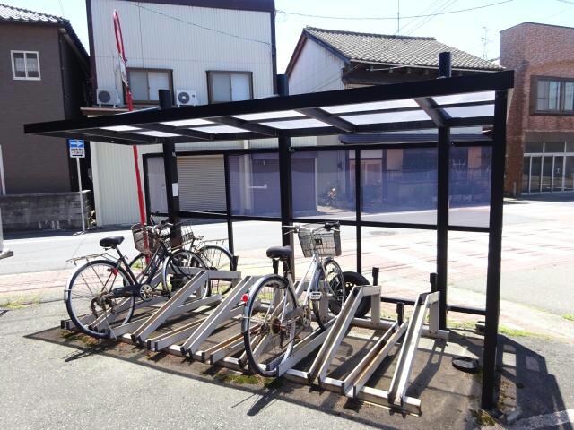 ロイヤルパレス峰の物件外観写真