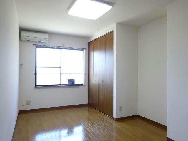 ロイヤルパレス峰の物件内観写真