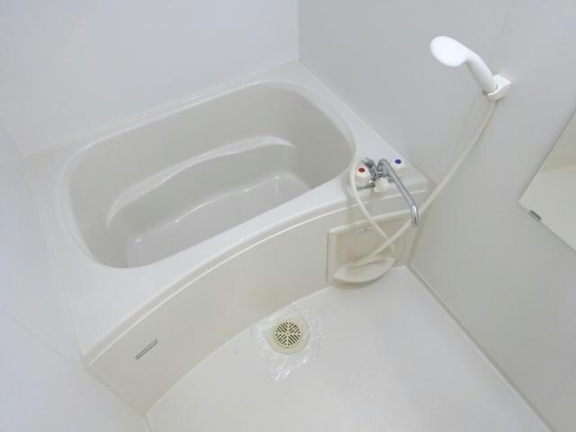 フローリアン松波の物件内観写真