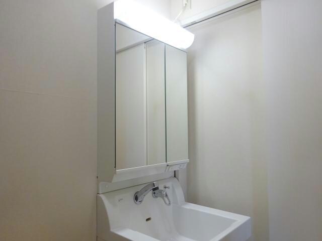 フローリアン松波の物件内観写真