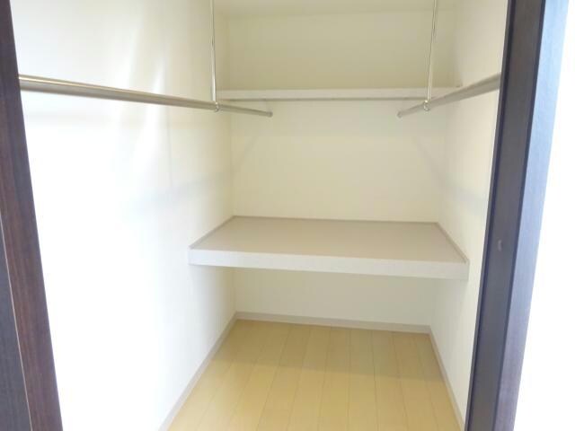 グレイスハイツ東中通タワーの物件内観写真