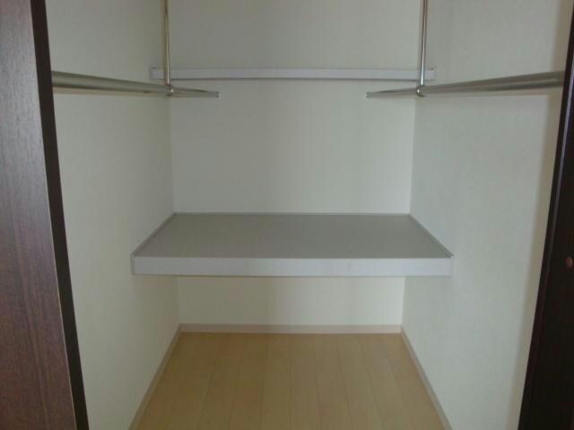 グレイスハイツ東中通タワーの物件内観写真