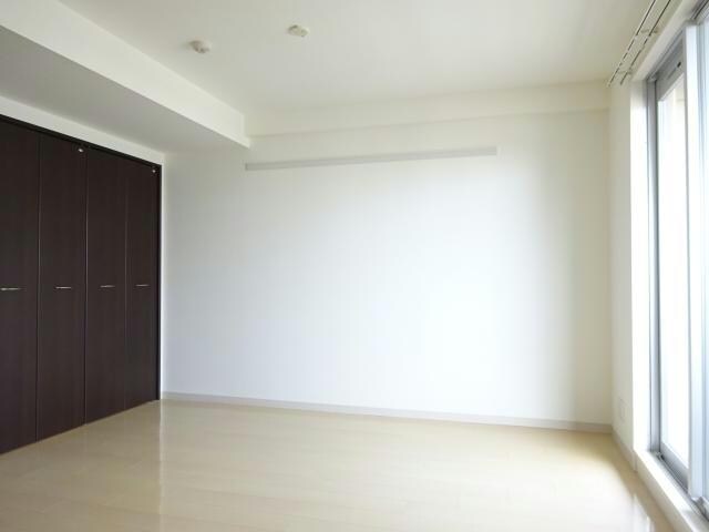 グレイスハイツ東中通タワーの物件内観写真