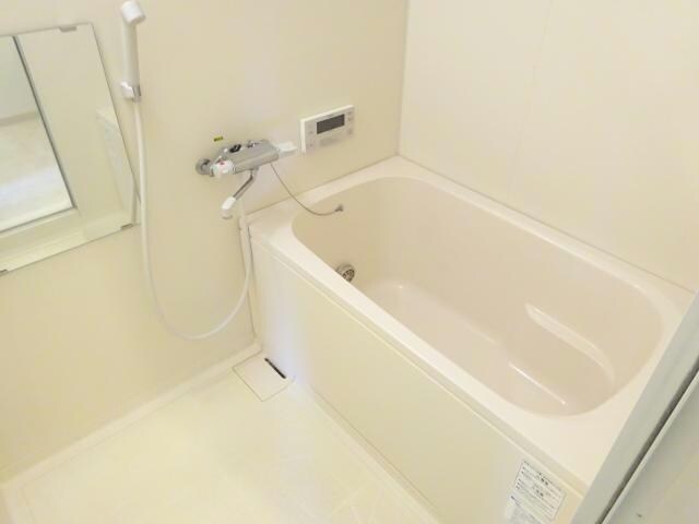 グレイスハイツ東中通タワーの物件内観写真