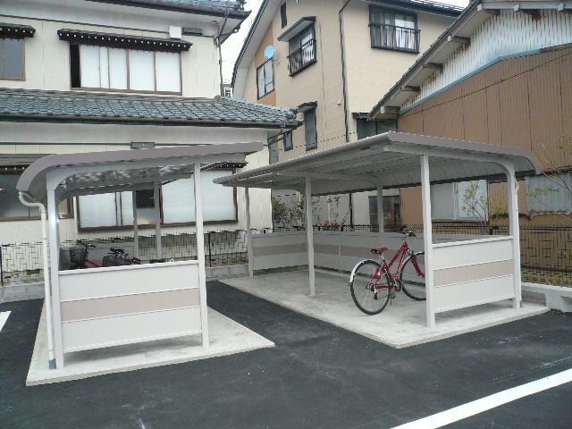 プラシードの物件外観写真