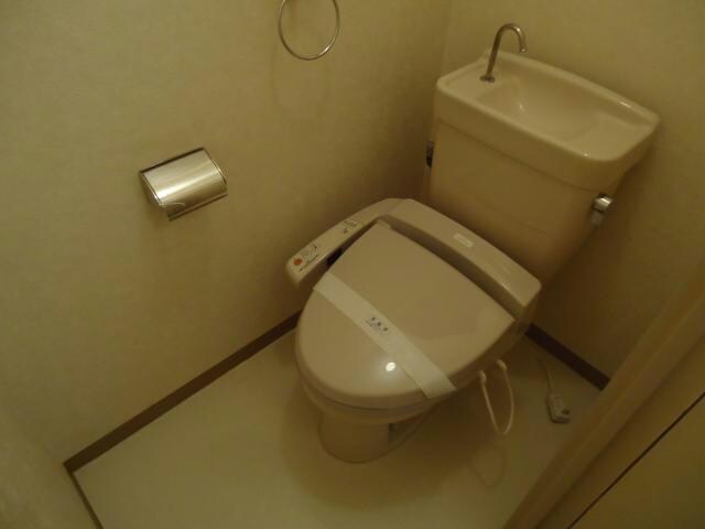 ロイヤル礎の物件内観写真