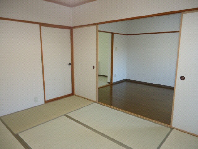 第８ロイヤル礎の物件内観写真